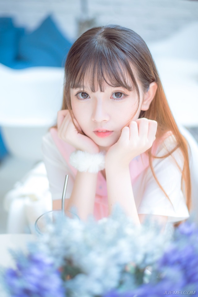 “其实本可以用船只运粮的，若以船队运粮，逆江而上，我军的后勤供应至少在打到江州之前，可保无忧。”马良叹了口气，苦笑道。